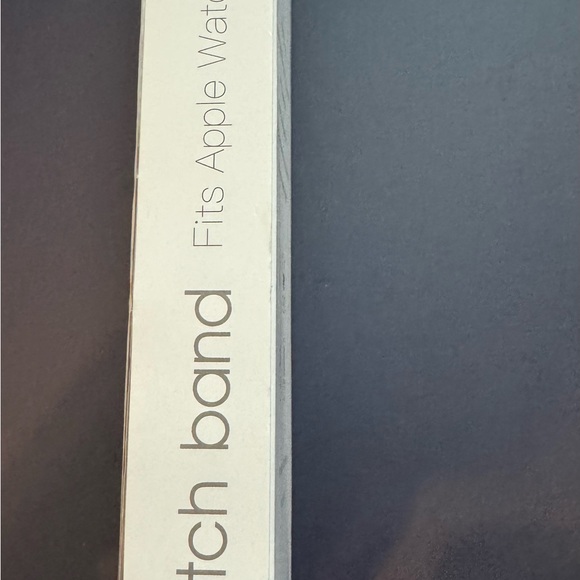 BANDZ WATCHBAND SILVER FITS APPLE WATCH 42/44MM  ADJUSTABLE BAND BAW4404-SIL NEW - Picture 2 of 3